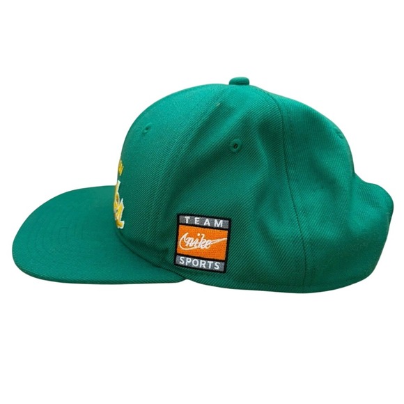 Rare vintage 90s Nike Oregon Ducks Two-tone script SnapBack Baseball Cap